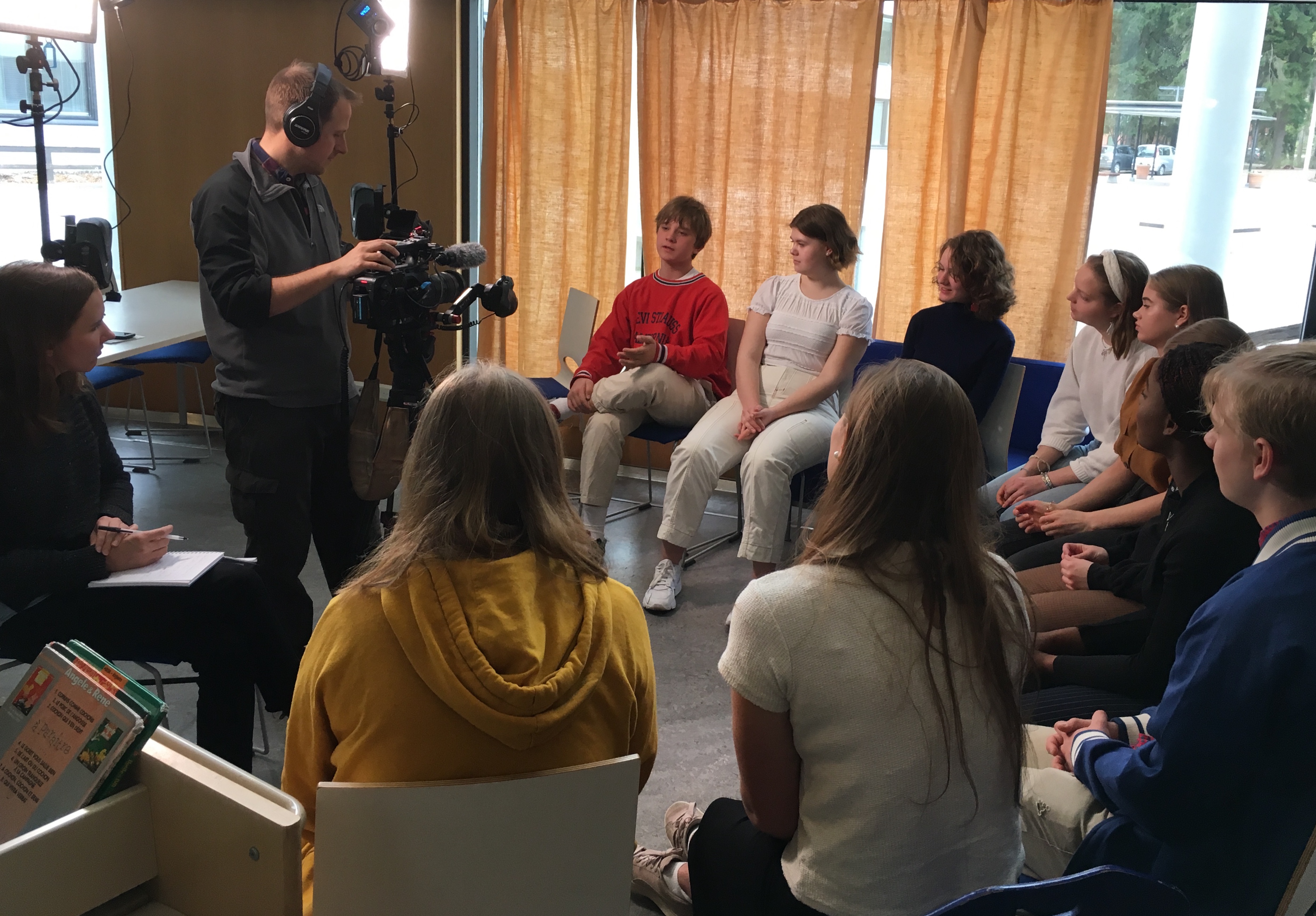 CNN reporters visited the French Finnish school of Helsinki